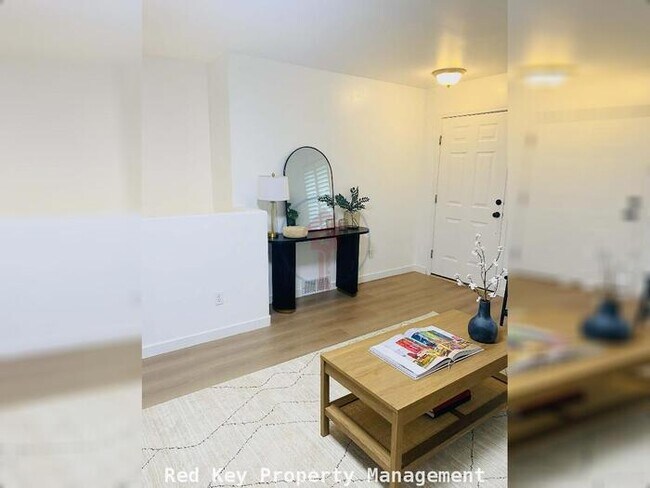 Foto del edificio - 80 E Single Family Home