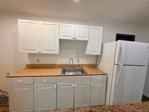 Building Photo - 26 Quartz Ln