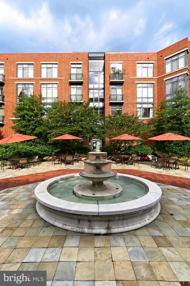 Foto del edificio - 520 John Carlyle St