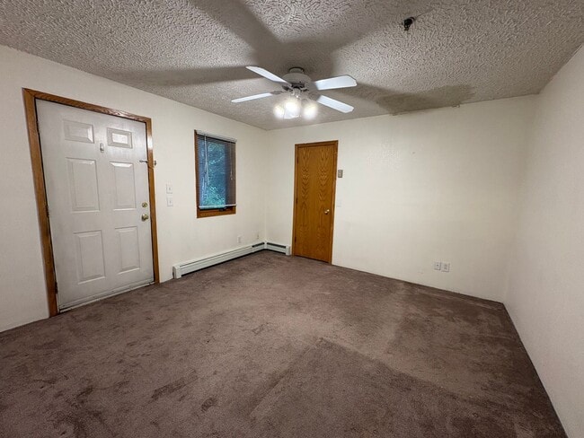 Building Photo - 153 Palace Cir