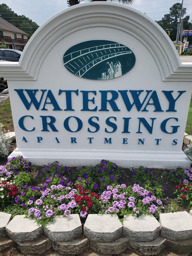 Foto principal - Waterway Crossing Apartments