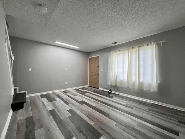 Foto del edificio - 2927 Bridgewalk St