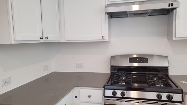 Building Photo - 9239 Navarro Vis