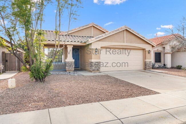 Building Photo - 4155 W Bloomfield Rd