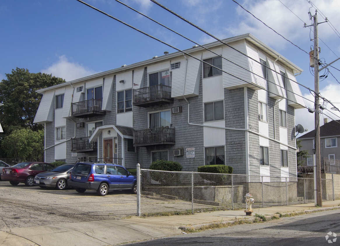 Building Photo - 322 Flint St