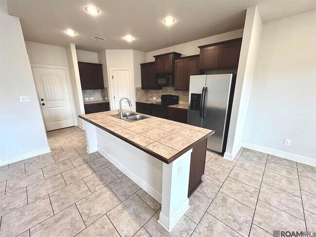 Foto del edificio - 17634 Hoods Ridge Dr