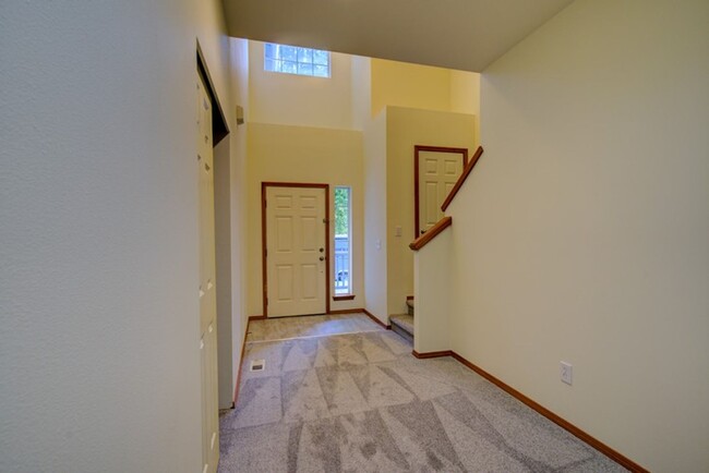 Foto del edificio - 4 Bd / 2.5 Ba Lake Stevens Home