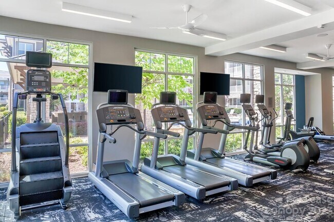 Foto del edificio - 9550 Community Commons Ln