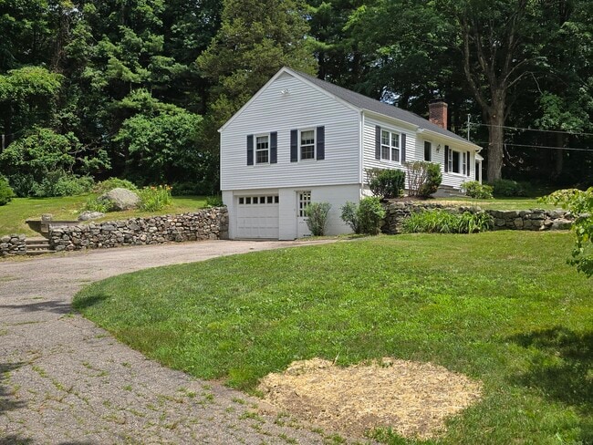 Building Photo - 58 Old Hawleyville Rd