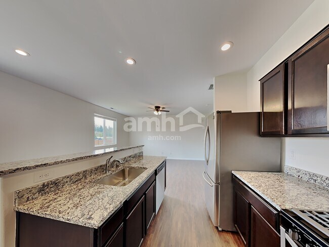 Foto del edificio - 19315 21st Ave Ct E