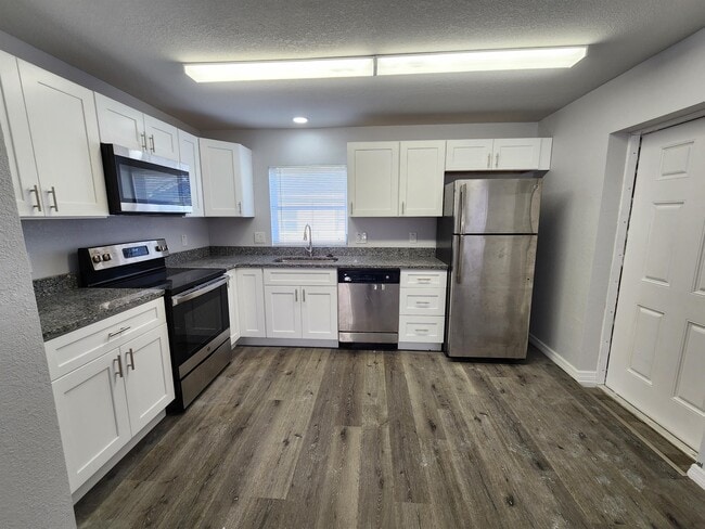 Building Photo - 5439 Amy Ln