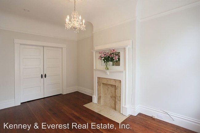 Building Photo - 3 br, 1 bath Apartment - 164A 5th Avenue