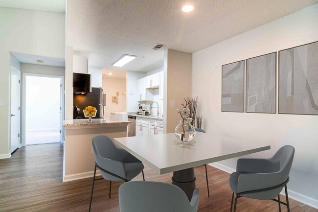 Building Photo - The Pointe at Stockbridge