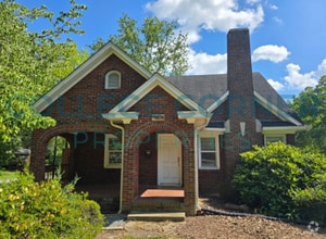 Building Photo - 1404 Polo Rd