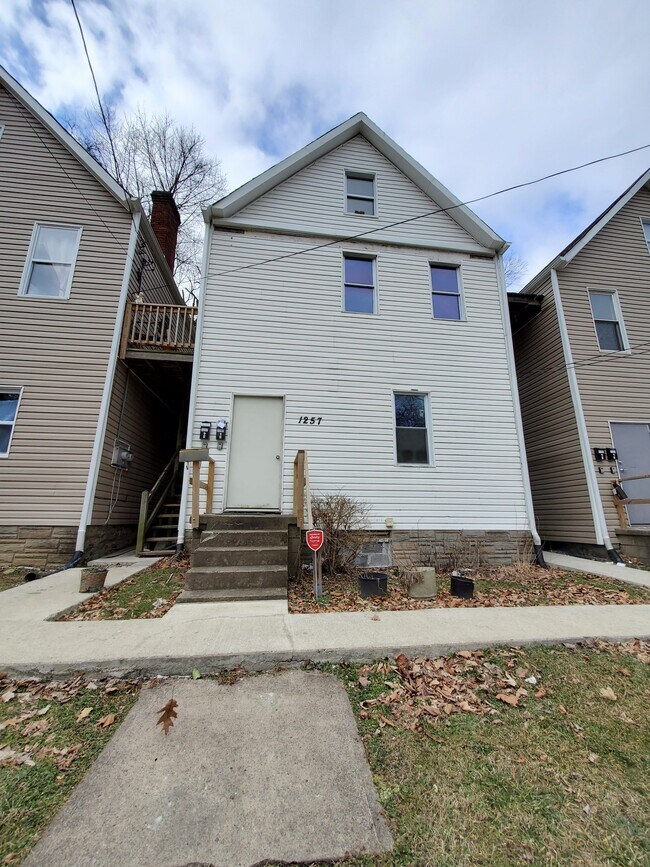 Building Photo - 1257 Chartiers Ave