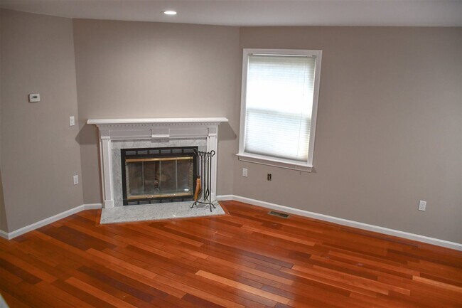 Building Photo - 52 Cadogan Way