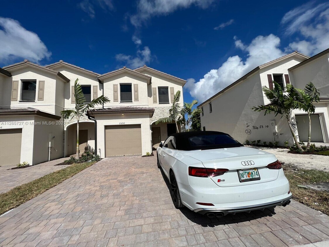 23220 SW 131st Ct, Miami, FL 33177 Townhome Rentals in Miami FL