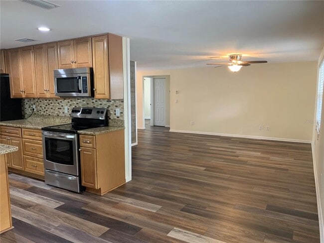 Building Photo - 12510 Queensland Ln