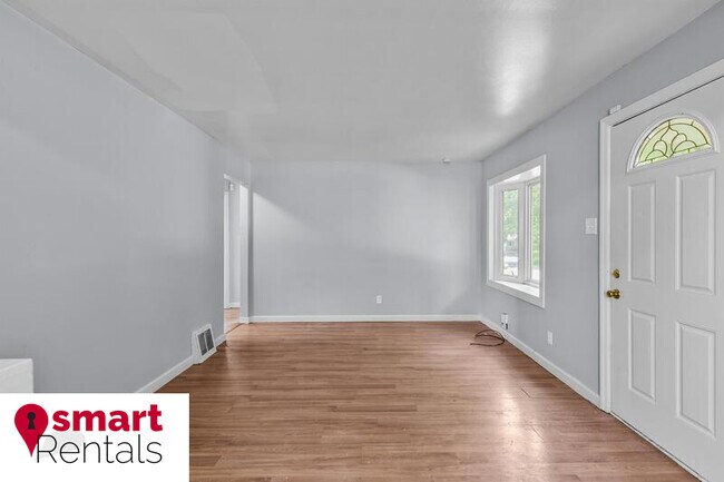 Building Photo - 1210 St Richard Dr