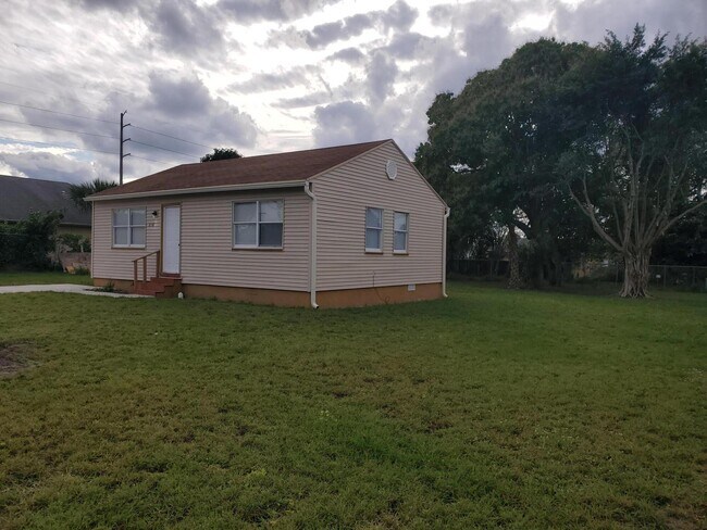 Foto del edificio - 210 NW 13th Ave
