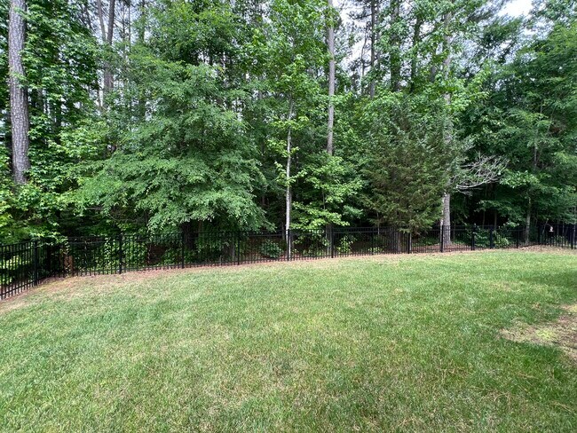Building Photo - 2198 Laurens Dr