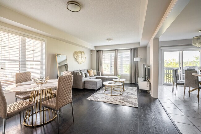 Building Photo - 4 Miracle Trail