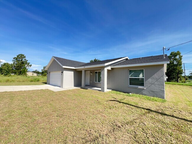 Foto del edificio - Come Call This Stunning, 3BD/2BA Home Yours!