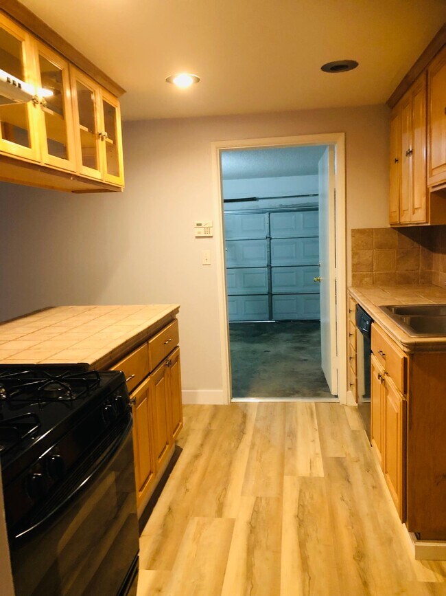 Kitchen - 20256 E Arrow Hwy