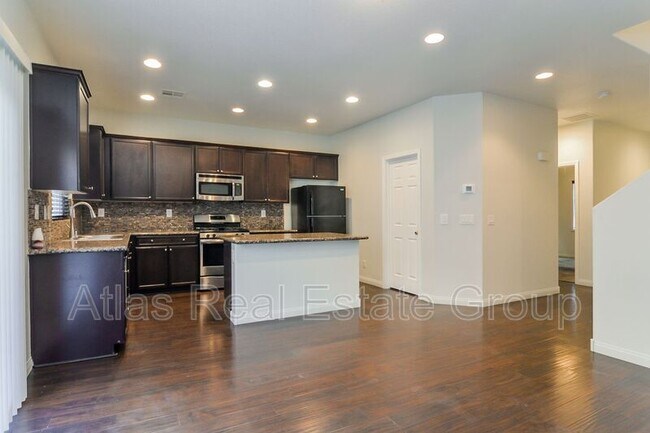 Building Photo - 10746 Cather Ave