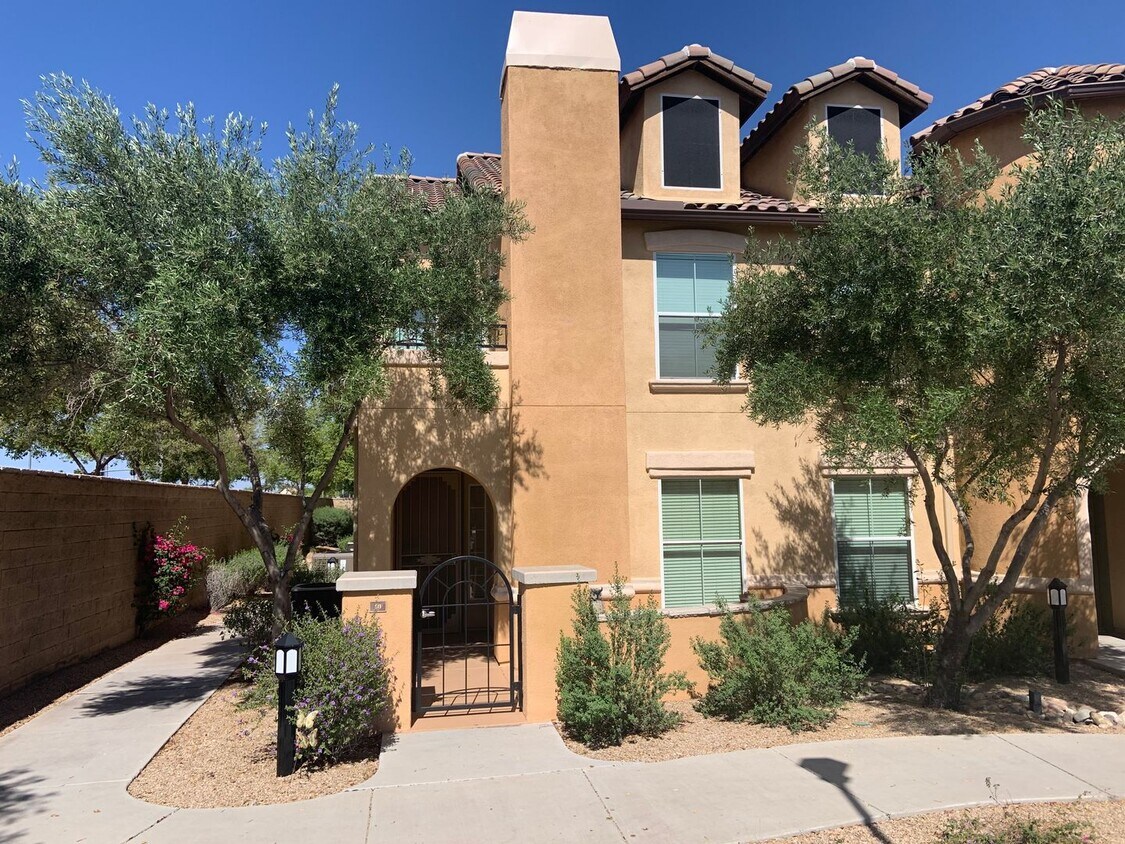 14575 W Mountain View Blvd Unit 111, Surprise, AZ 85374 Condo for