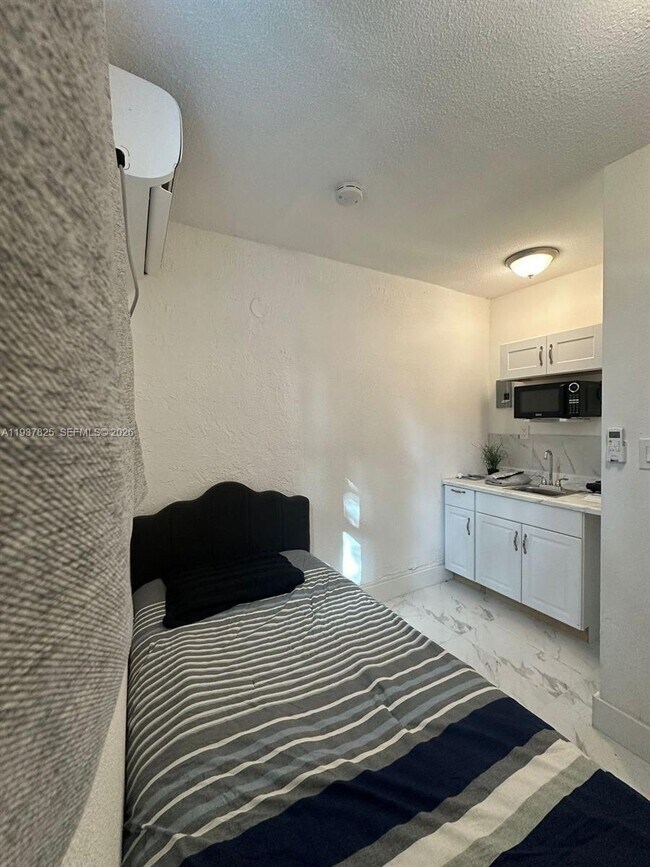 Foto del edificio - 655 NW 2nd St