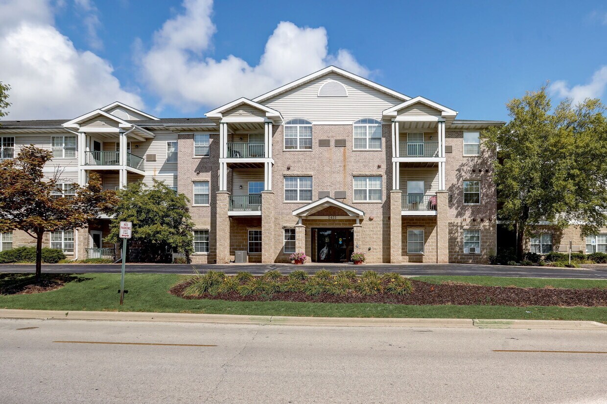 Primary Photo - Silver Creek Village 55+ Senior Apartments