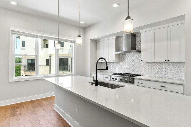 Foto del edificio - 4611 Unity Cir