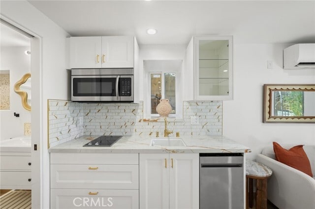 Building Photo - 2258 Helios Dr