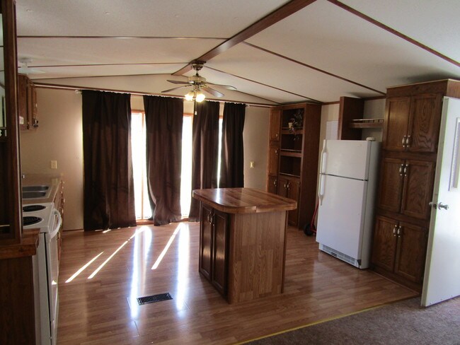 Building Photo - 828 Browns Ridge Rd