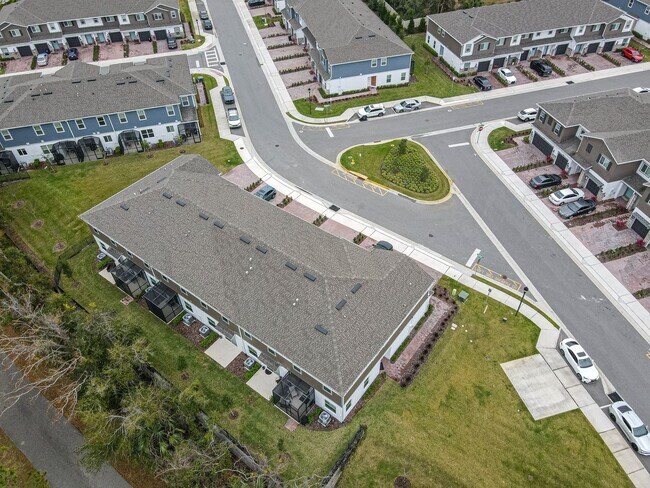 Foto del edificio - 4902 Livingston Ln