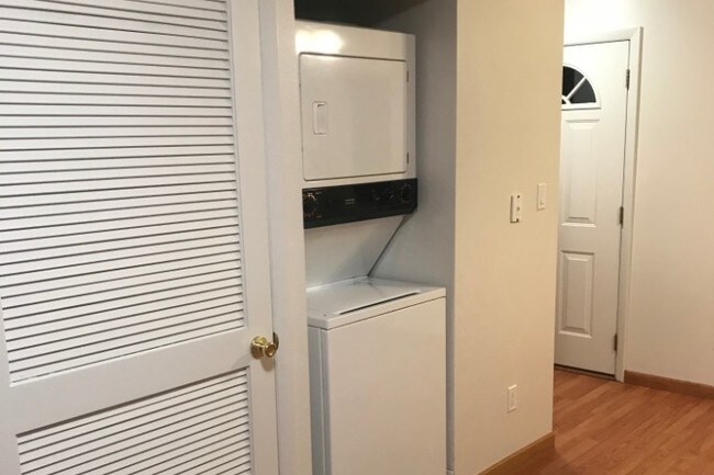 Washer/Dryer in Kitchen - 608 E 17th St