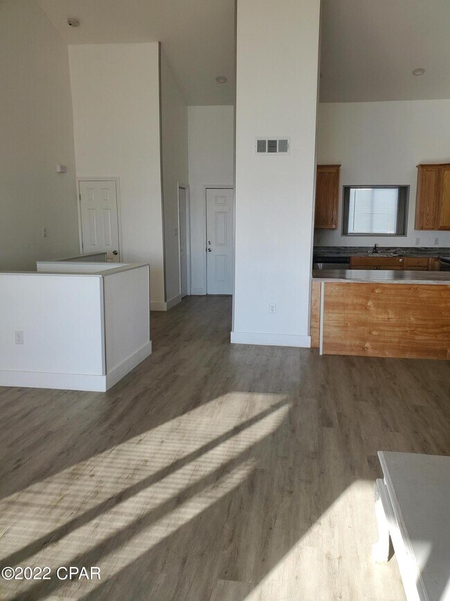 Building Photo - 942 Pitts Ave
