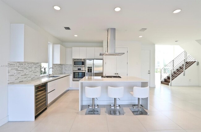 Building Photo - 9745 NW 75th Terrace