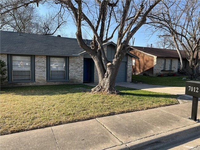 Building Photo - 7012 Colony Park Dr