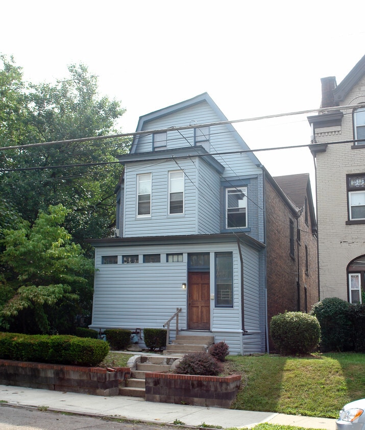 Building Photo - 5830 Alder St