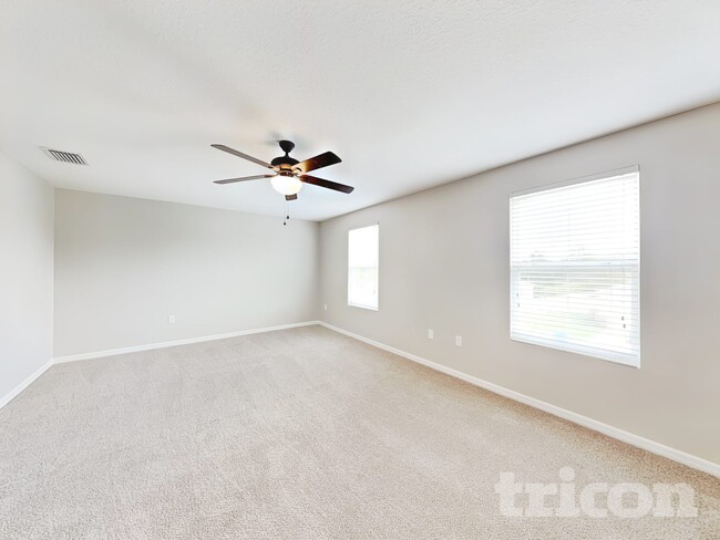 Building Photo - 3799 Crossline Dr