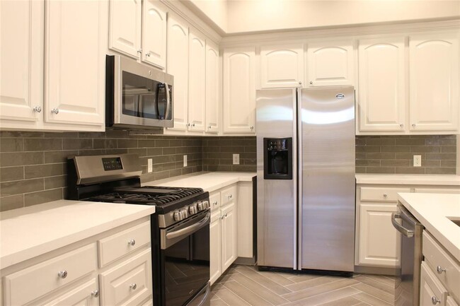 Foto del edificio - 13527 Brookbluff Ln