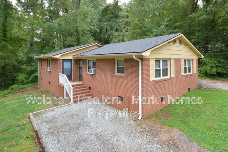 Photo - 2708 E Main St