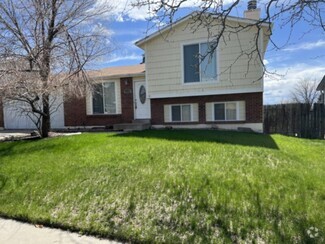 Building Photo - 16604 E Louisiana Dr
