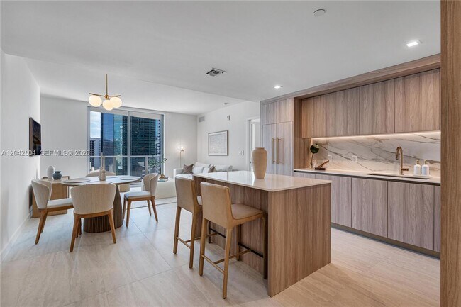 Foto del edificio - 77 SE 5th St