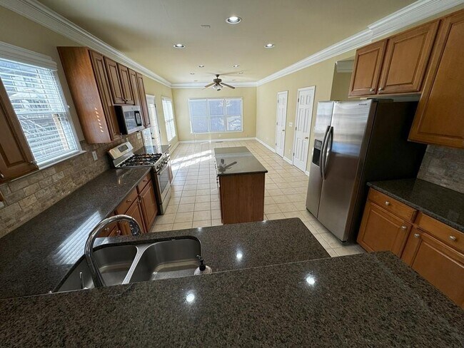 Foto del edificio - 2620 Springmonte Pl