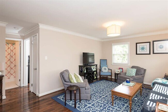 Foto del edificio - 801 Daniels St