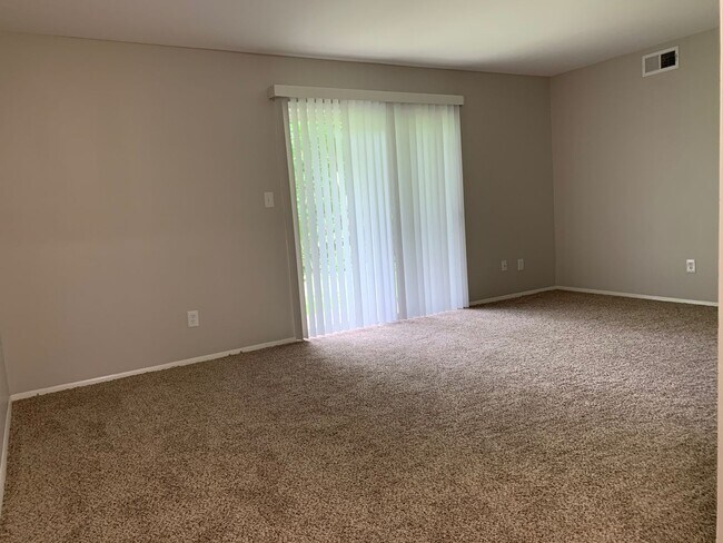 Foto del edificio - Spacious 2-Bedroom Apartment for Rent in C...
