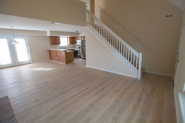 Foto del edificio - 3713-3715-3715 Hermitage Rd